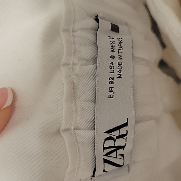 Zara High Waist, Belted, Paperbag Shorts - Picture 3 of 5